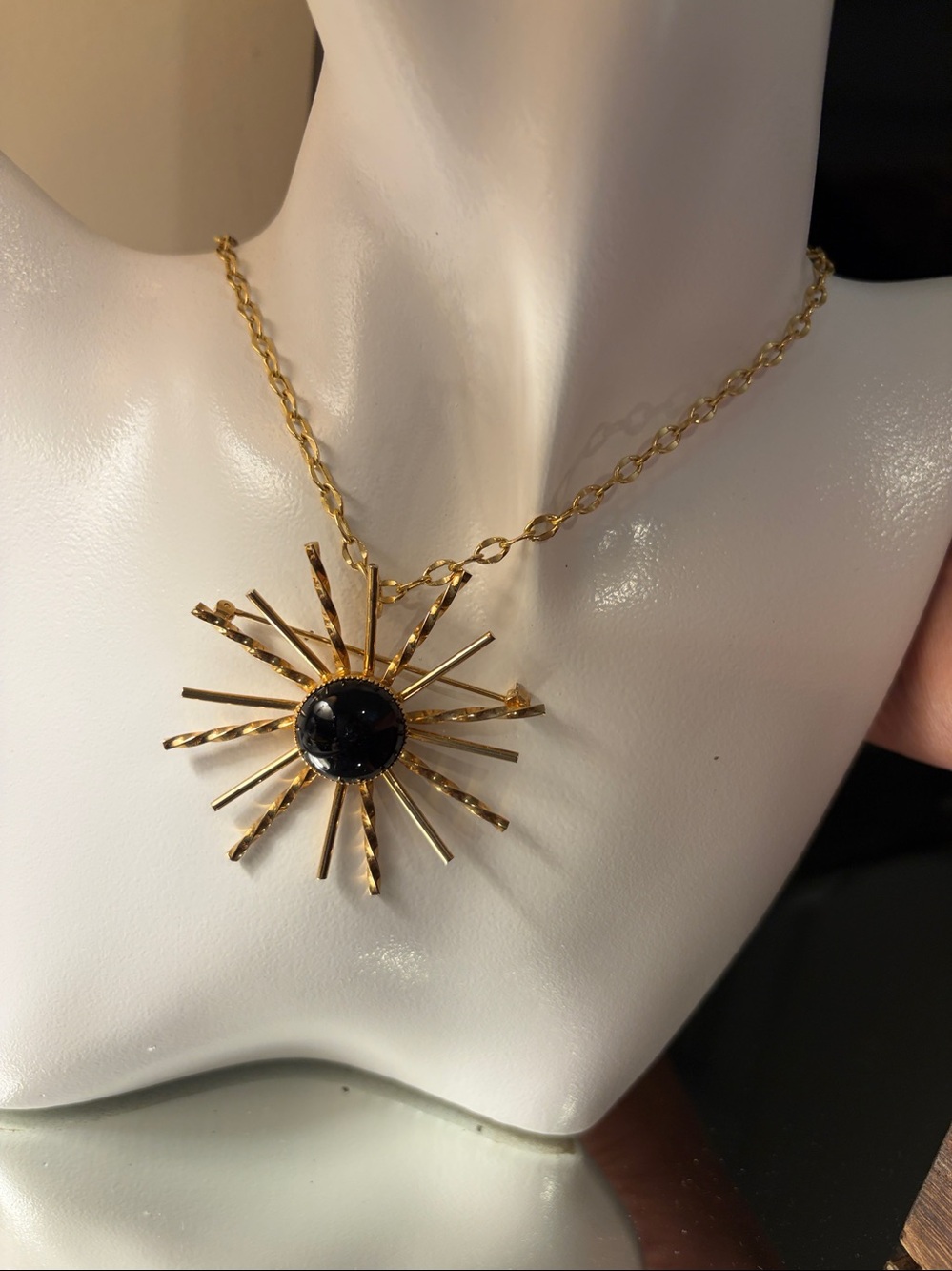 Vtg. Cassell Signed 12k GF Onyx Sunburst Pendant/Brooch